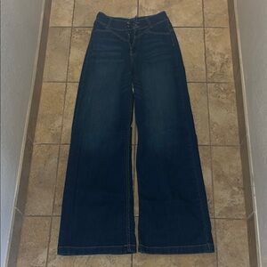 Wide-Leg, High Waisted Jeans - Long